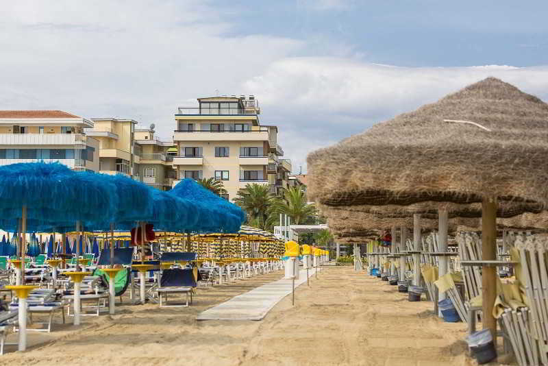 Hotel Maja Pescara Exterior foto