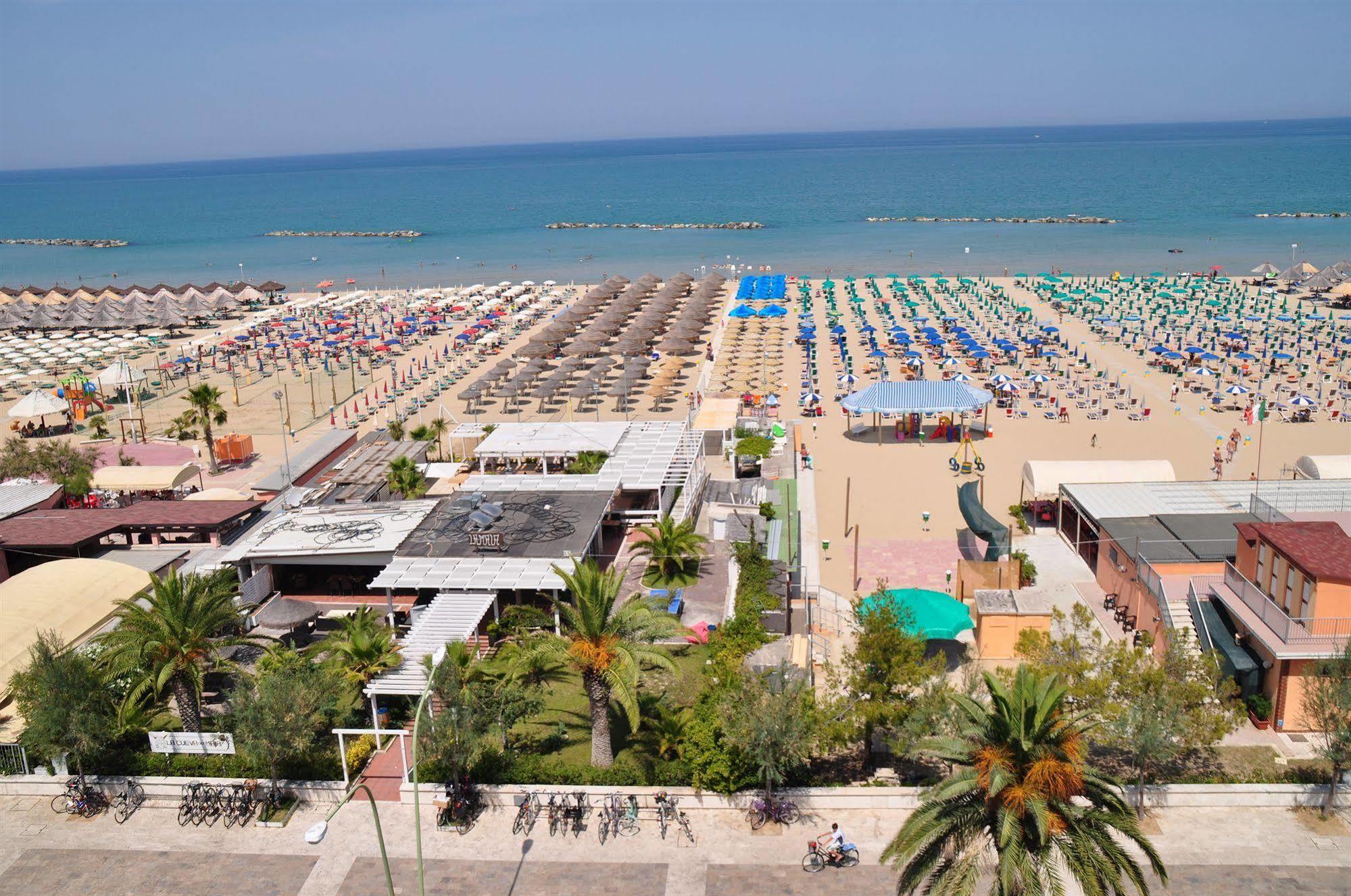 Hotel Maja Pescara Exterior foto